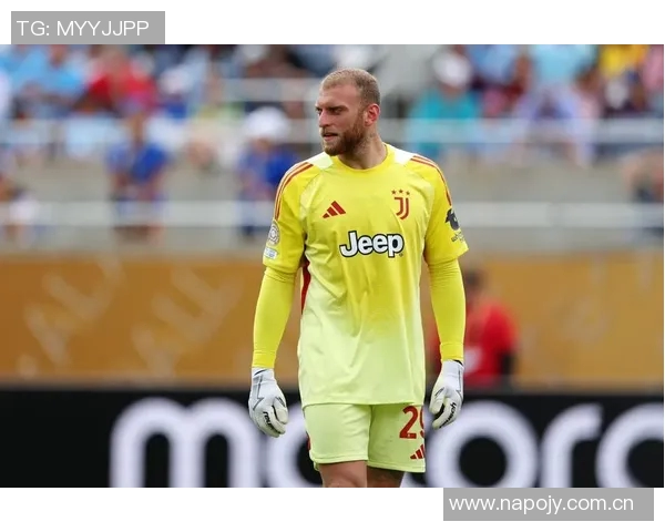 神奇扑救亚当斯禁区内射门被迪格雷戈里奥神勇挡出精彩瞬间回顾